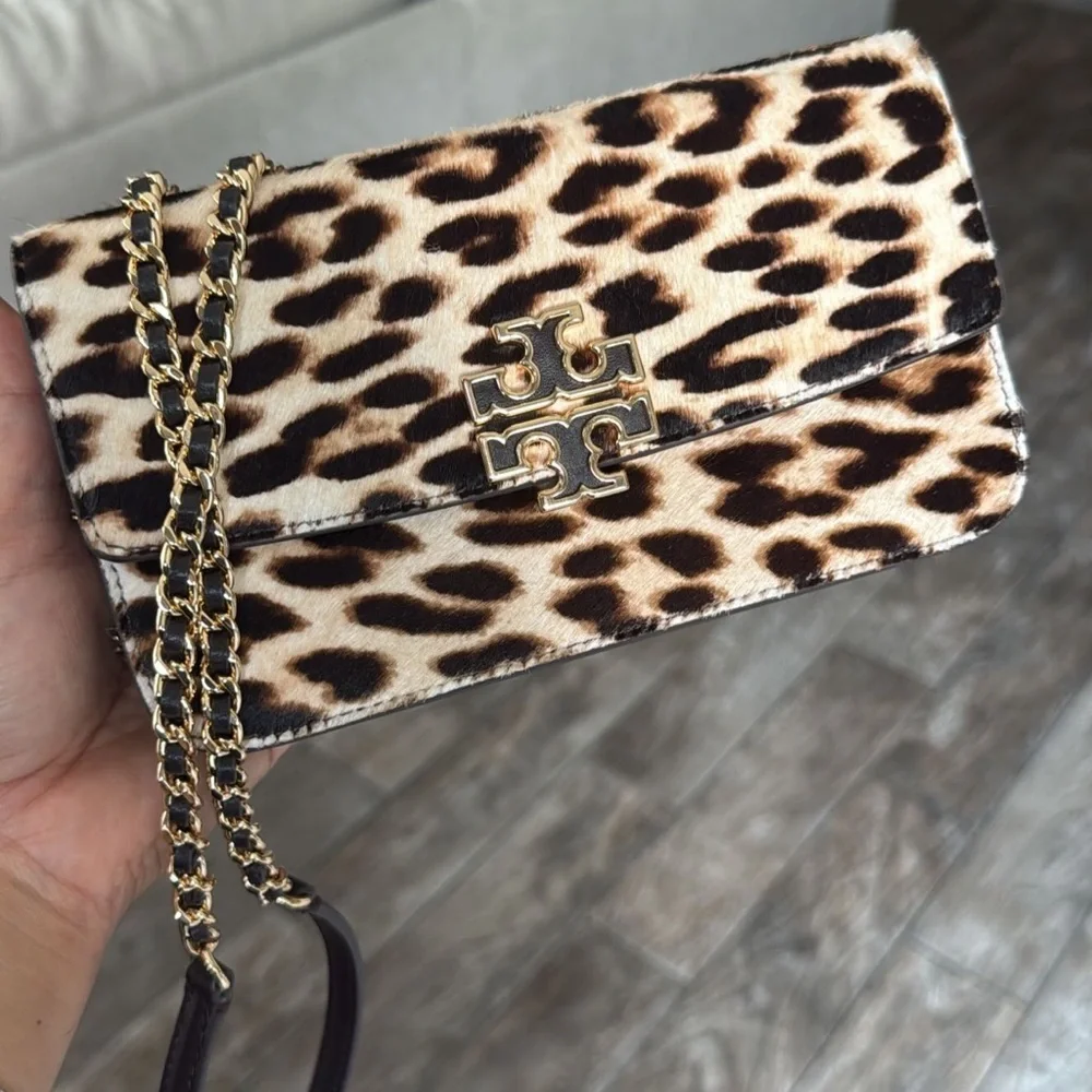 New Tory Burch Britten Haircalf Chain Wallet w. Wristlet Crossbody